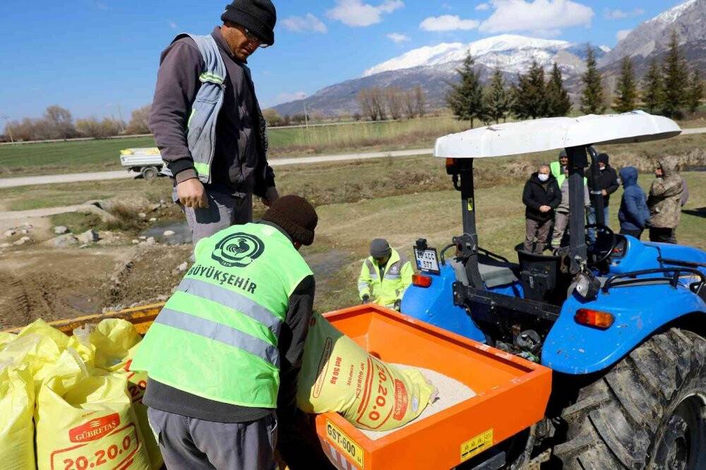 11 bin hayvanın yaralanacağı projede meralar ıslah ediyor