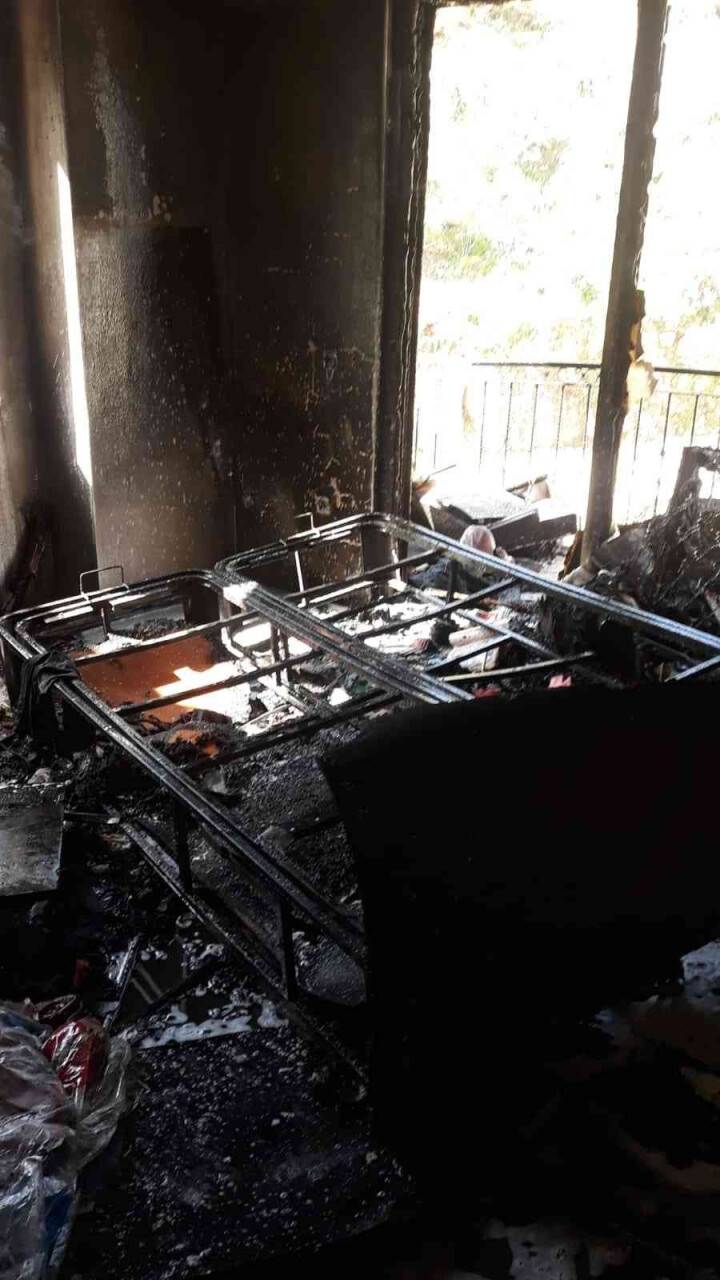 Fethiye’de 1 saatte 3 ev yangını