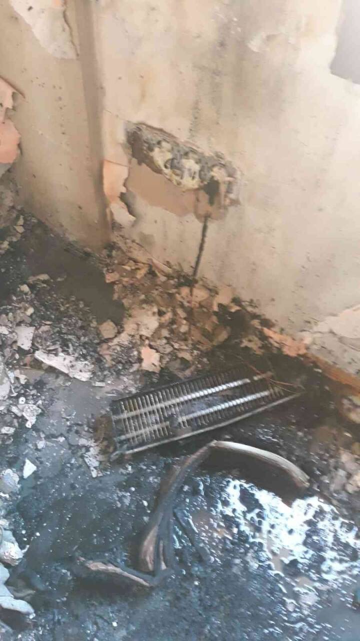 Fethiye’de 1 saatte 3 ev yangını