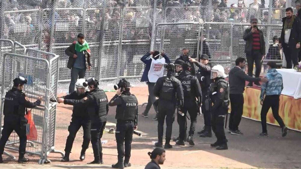 Diyarbakır’daki Nevruz etkinliklerinde 298 kişi gözaltına alındı
