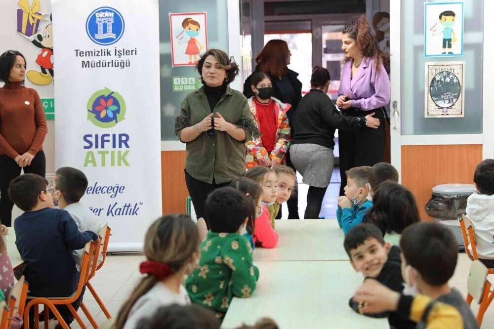 Didim’de minik öğrencilerle daha yeşil bir dünya için ilk adım atıldı