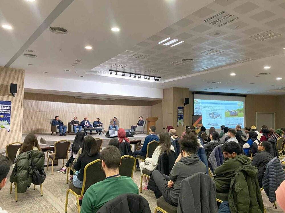 Sürdürülebilir Şehir Mobilyaları Hackatho düzenlendi