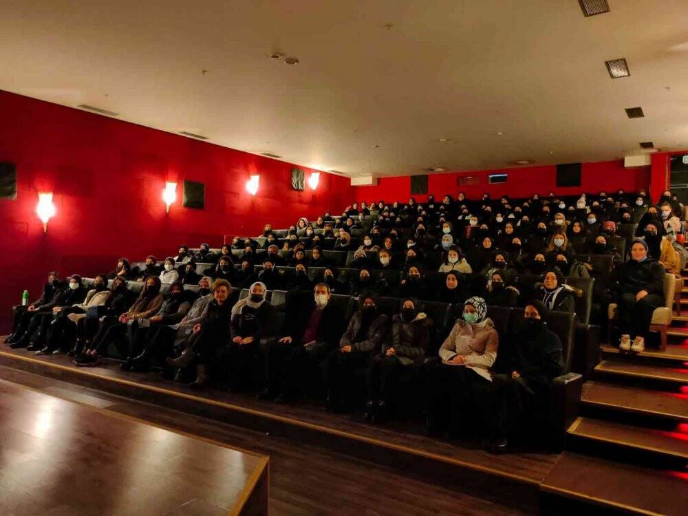 Zonguldak’ta vatandaşlara bin adet fidan dağıtıldı