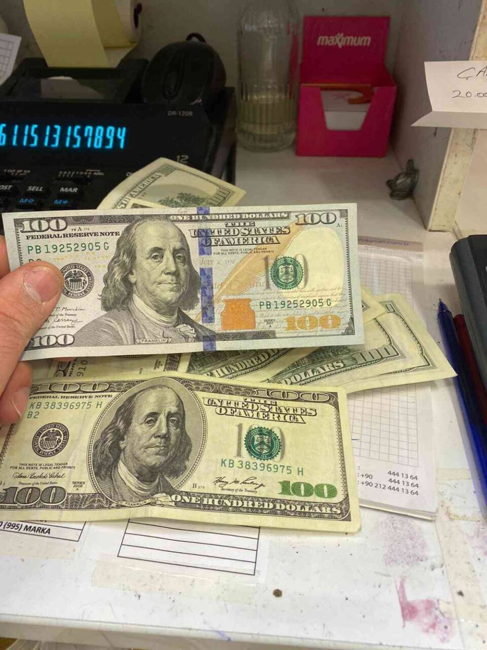 Makinenin tespit edemediği sahte dolarlar esnafın kabusu oldu