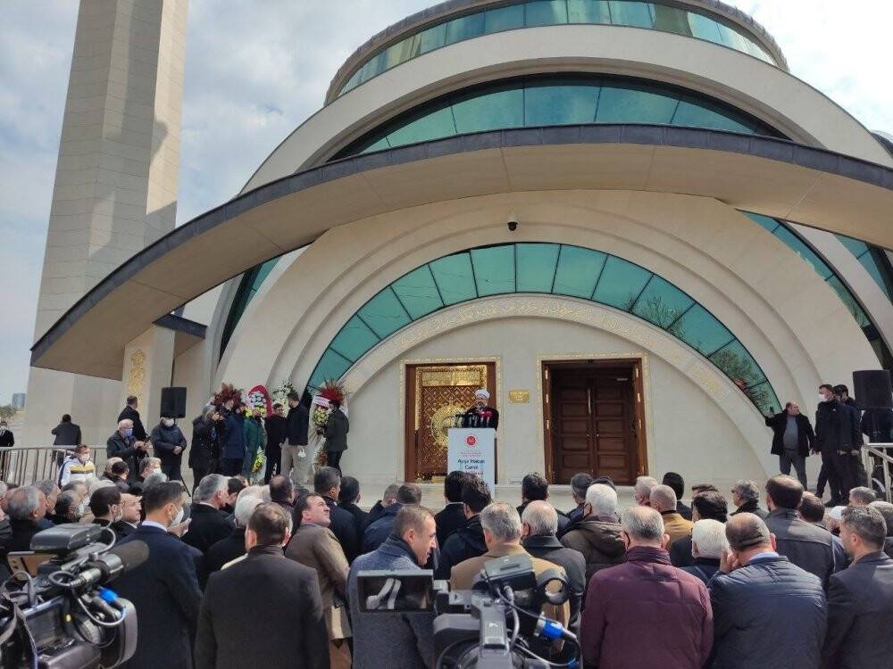Diyanet İşleri Başkanı Erbaş: 'Elhamdülillah ülkemizde 90 bin camide minareler yükselmektedir'