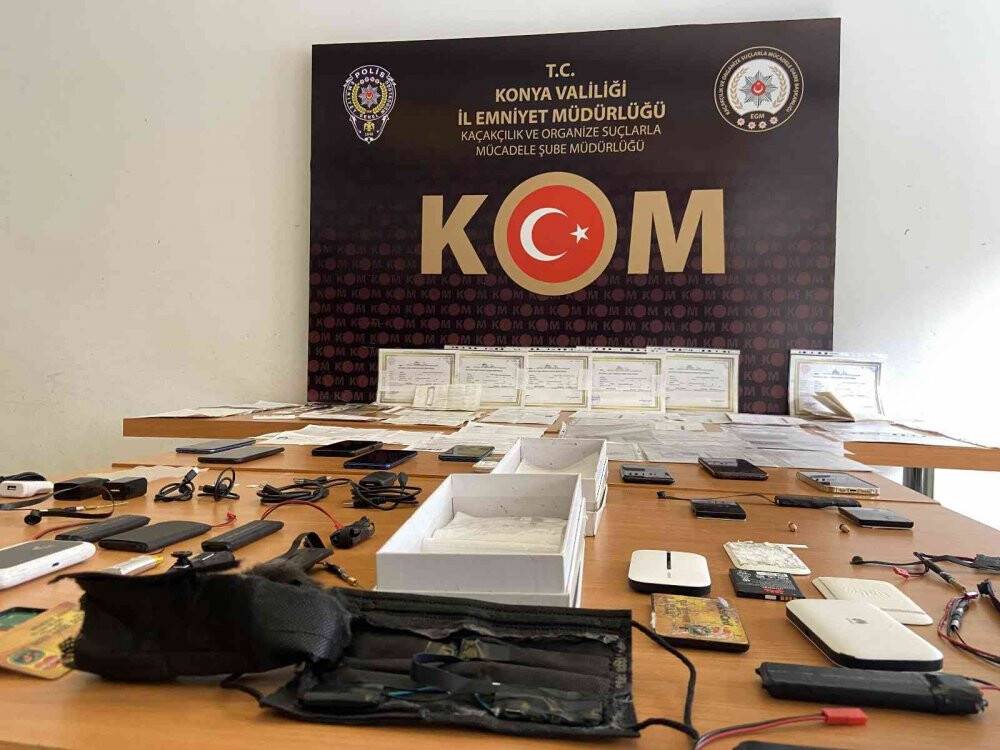 Sınavlara joker aday veya kopya düzeneği hazırlayan suç çetesi çökertildi