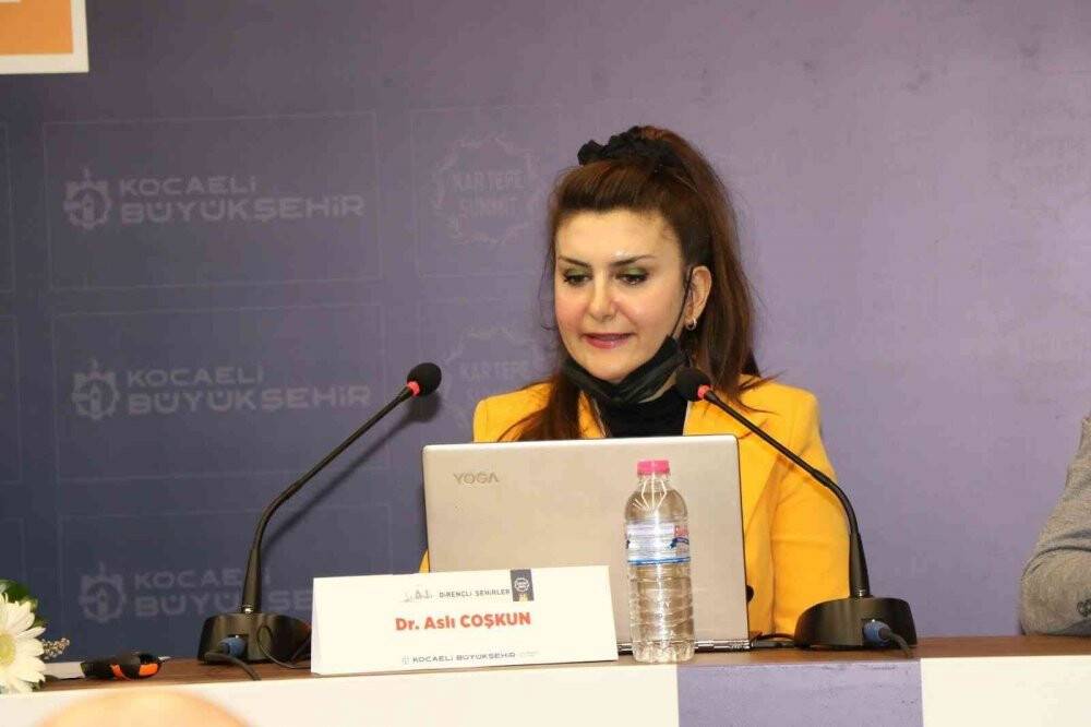 İstanbul pandemi sebebiyle ilk kez göç verdi