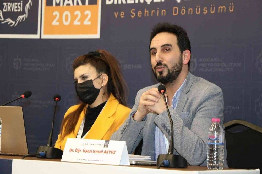 İstanbul pandemi sebebiyle ilk kez göç verdi