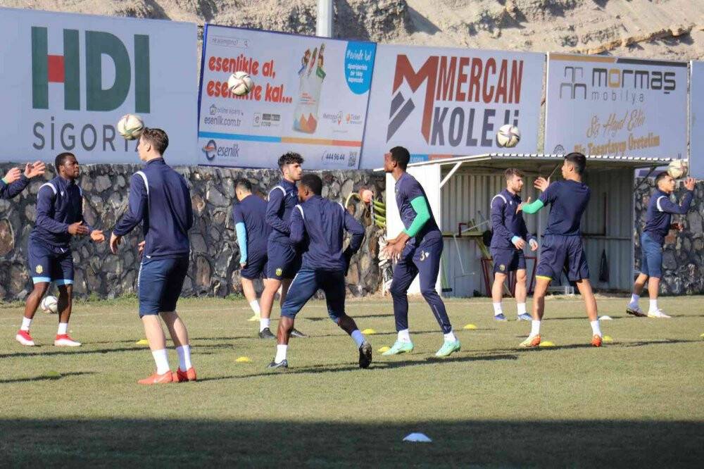 Cihat Arslan: 'Sonuna kadar başımız dik mücadele etmemiz lazım'