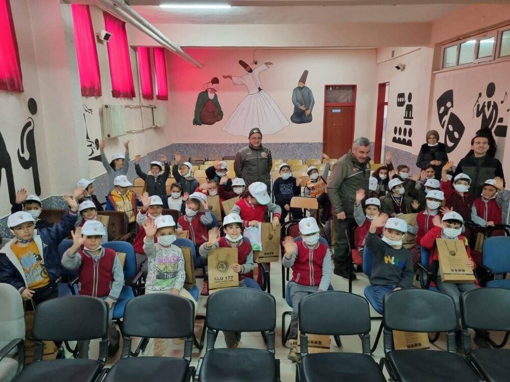 Konya’nın 4 ilçesinde vatandaşlara 20 bin adet ücretsiz fidan dağıtıldı