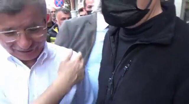 Adana’da Ahmet Davutoğlu’na tepki: "Sen devlet hainisin"