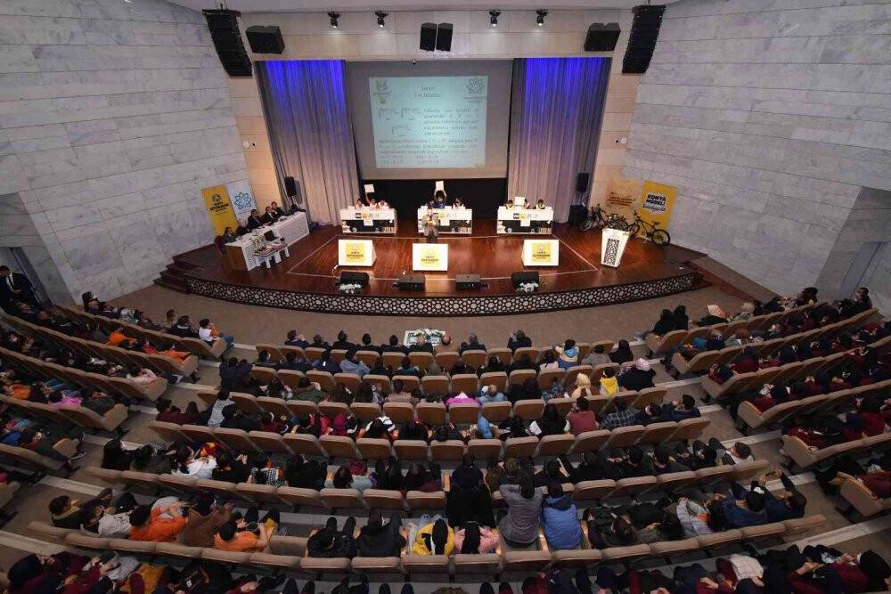 Başkan Altay “Haydi Bil Bakalım” finalinde öğrencilerin heyecanına ortak oldu