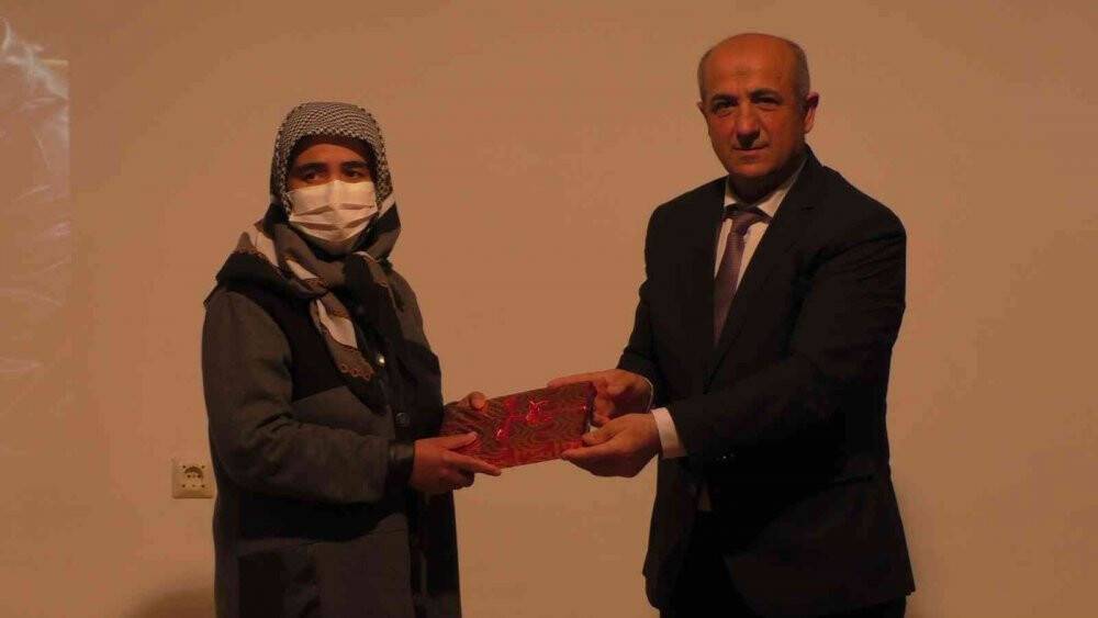 Beyşehir’de kütüphaneden en çok faydalananlara ödül