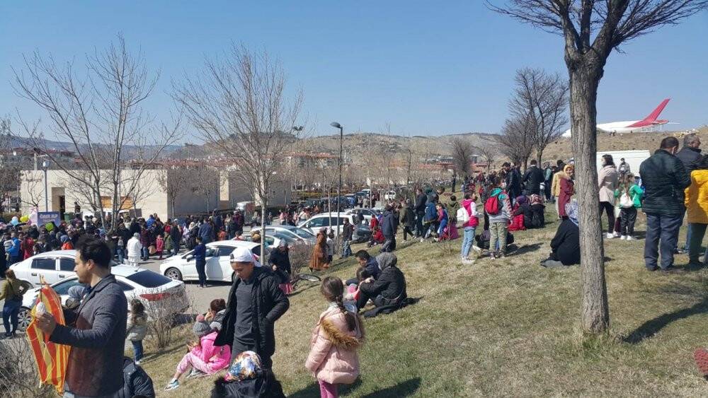 Öğrenciler uçurtma şenliğinde eğlendi