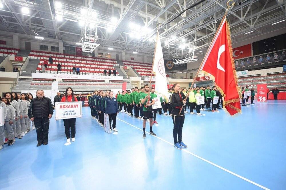 Okul Sporları Gençler Türkiye Hentbol Şampiyonası başladı