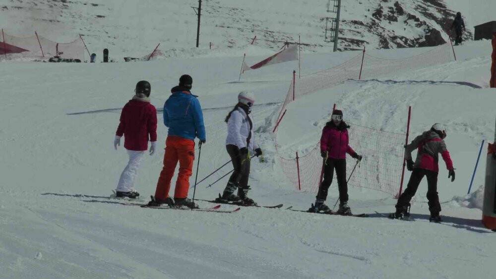 Palandöken’de baharda kayak keyfi