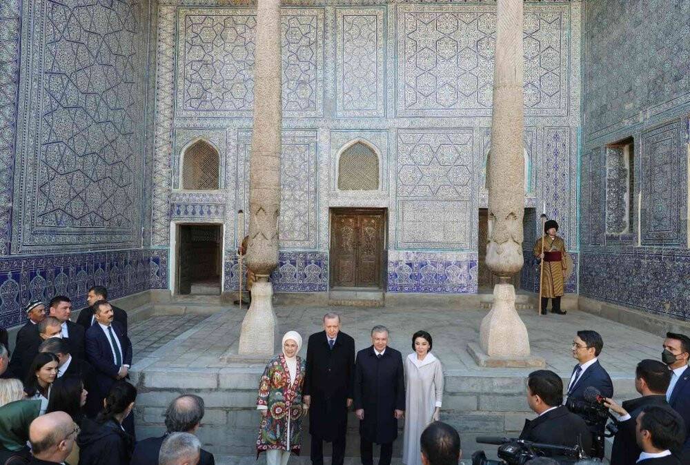 Cumhurbaşkanı Erdoğan, Özbekistan’da tarihi Hive kentini gezdi