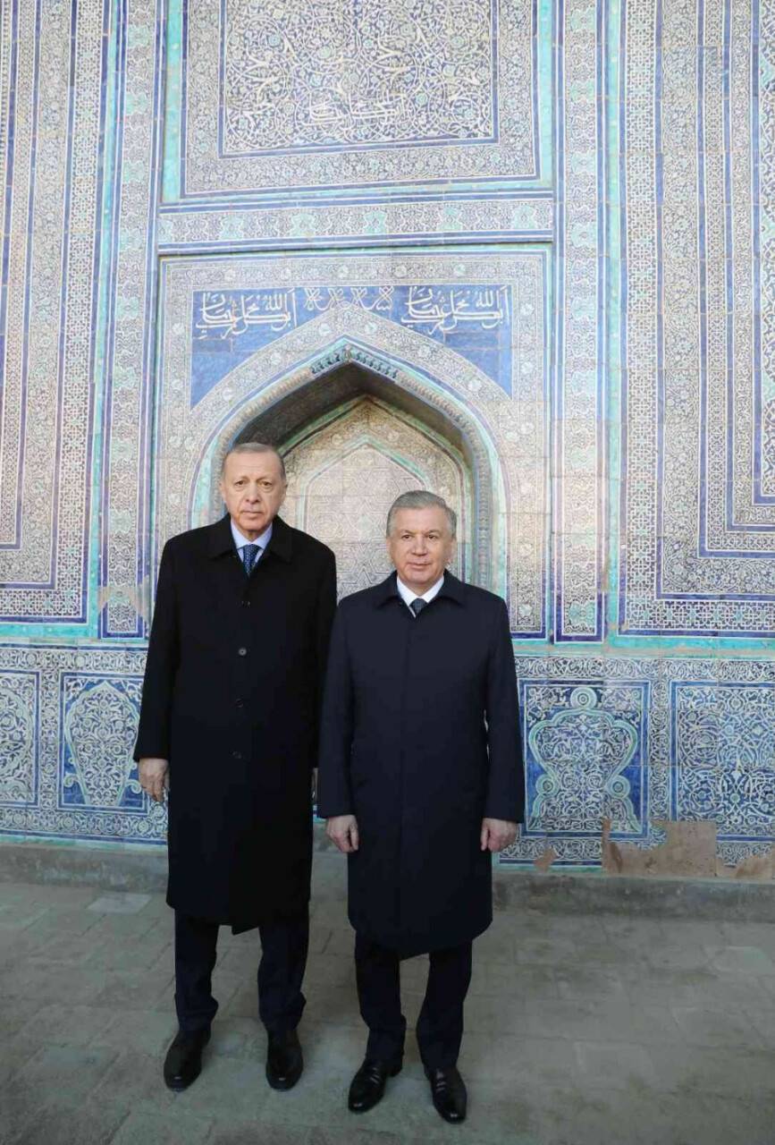 Cumhurbaşkanı Erdoğan, Özbekistan’da tarihi Hive kentini gezdi