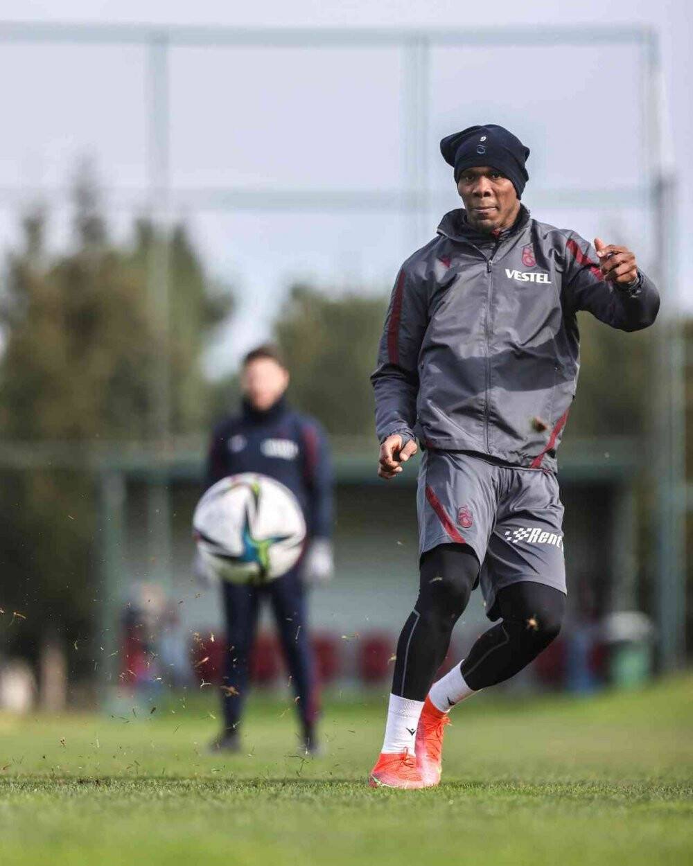 Nwakaeme, Beşiktaş karşısında ilk peşinde