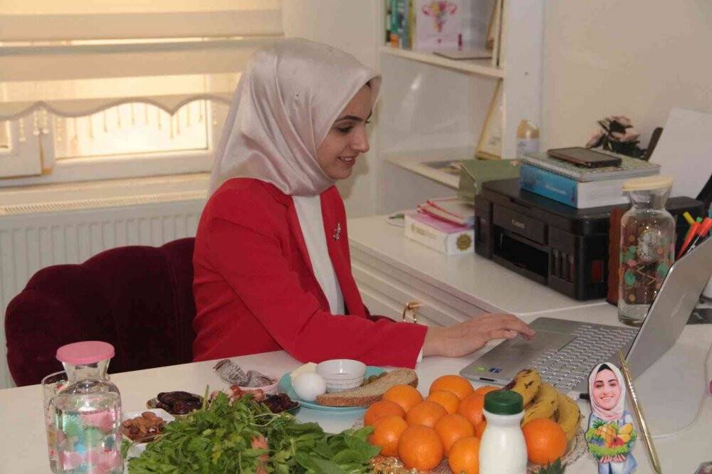 Ramazan ayında tok tutan besinler