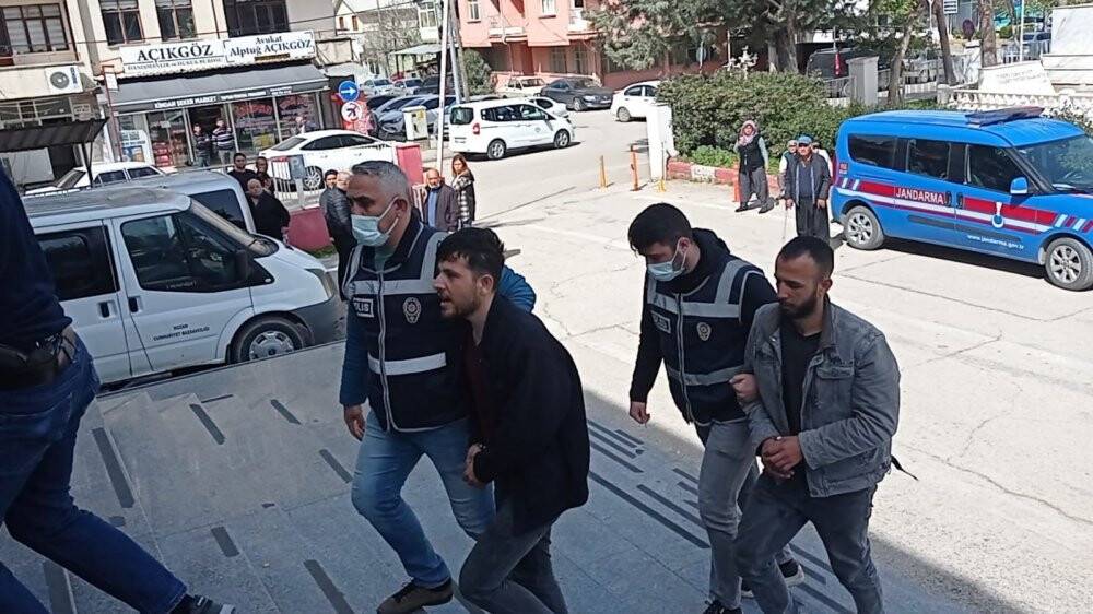 Rögar kapağı hırsızları tutuklandı