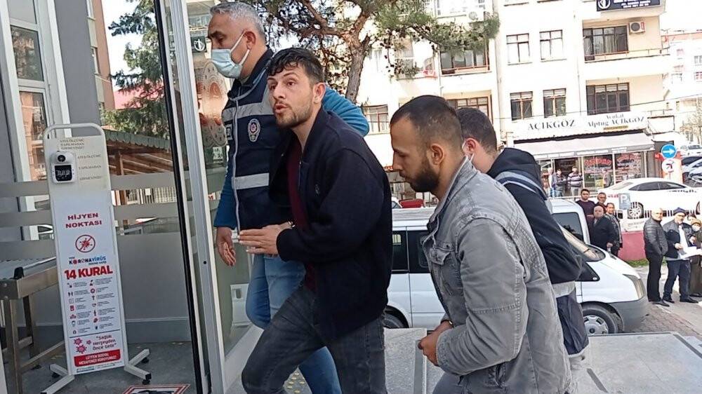 Rögar kapağı hırsızları tutuklandı