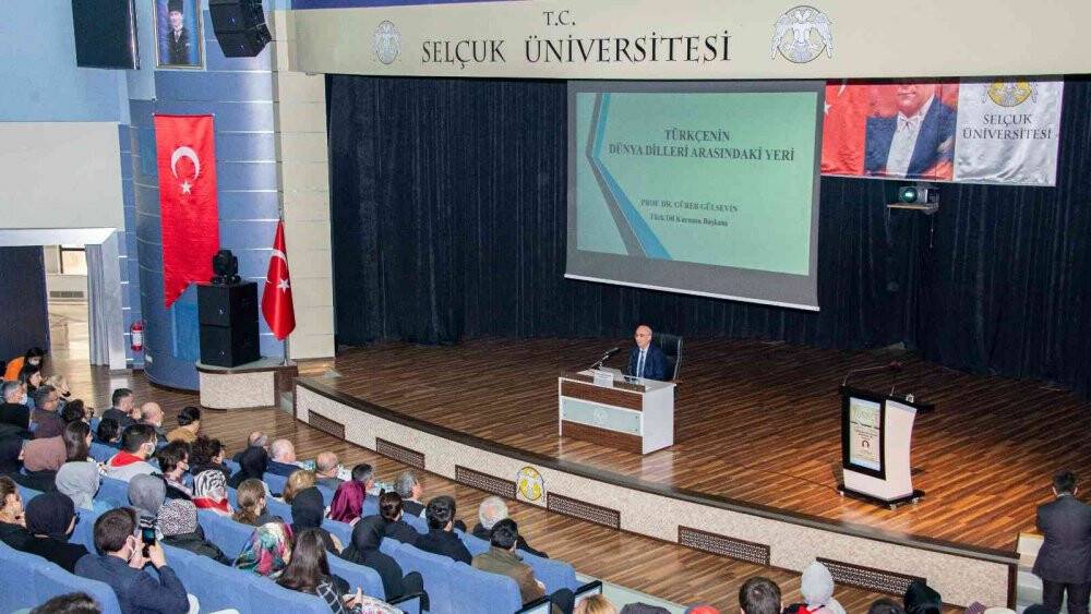 TDK Başkanı Prof. Dr. Gülsevin, Selçuk Üniversitesi'nde öğrencilerle buluştu