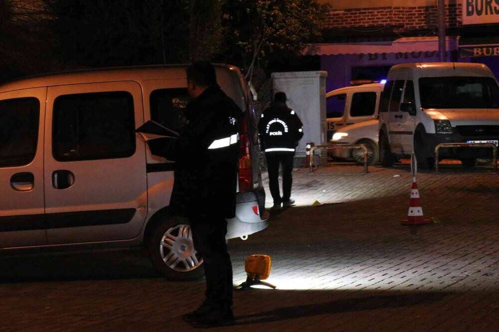 Ailelerin kavgasında çok sayıda kişi yaralandı