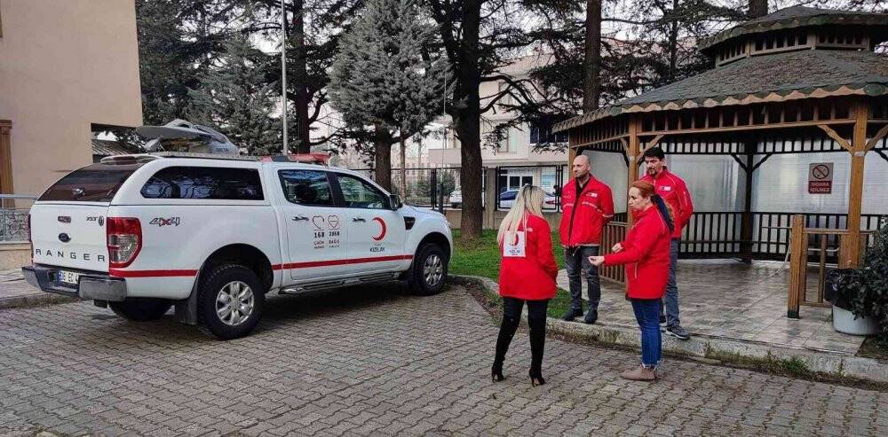 Kızılay sevgi evlerinde çocuklarla kucaklaştı