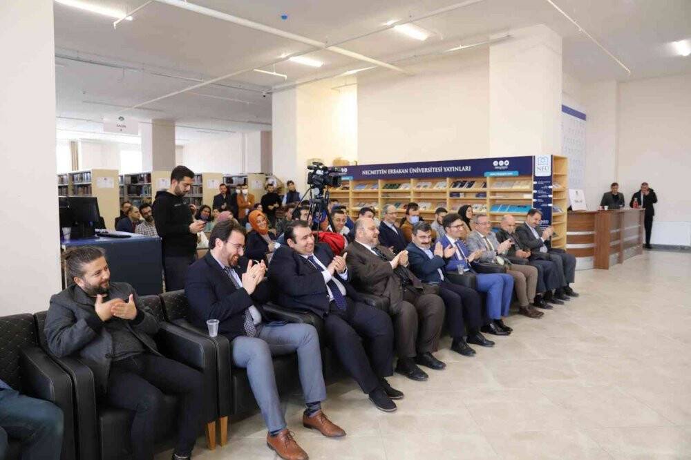 Rektör Zorlu: 'Ekibinize güvenirseniz işler mis gibi olur'