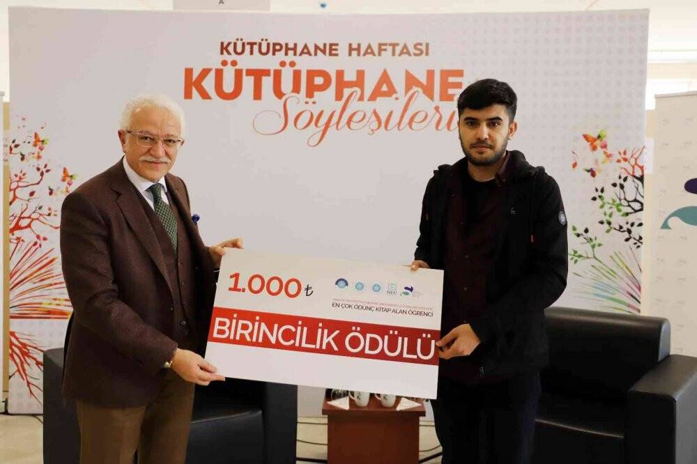 Rektör Zorlu: 'Ekibinize güvenirseniz işler mis gibi olur'