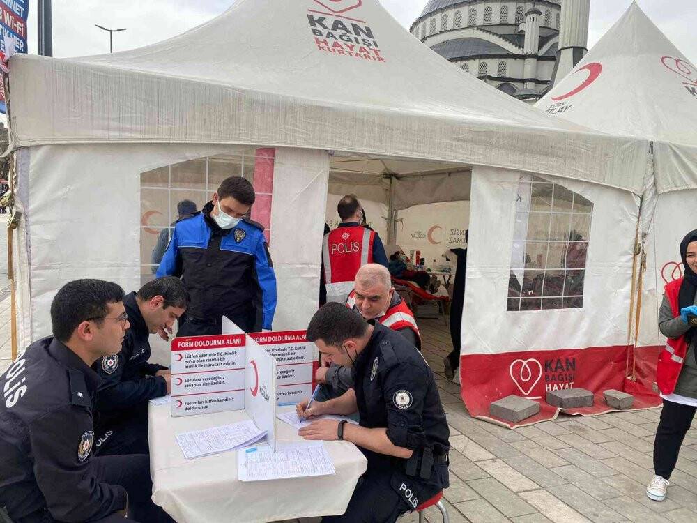 İstanbul polisinden anlamlı destek