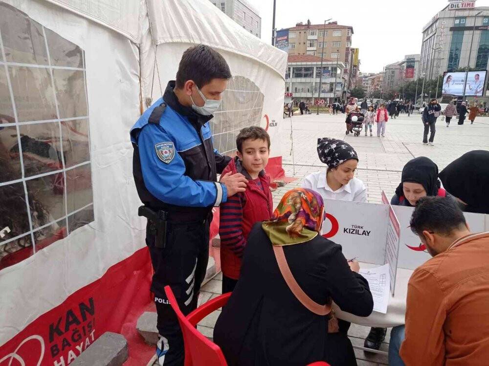 İstanbul polisinden anlamlı destek