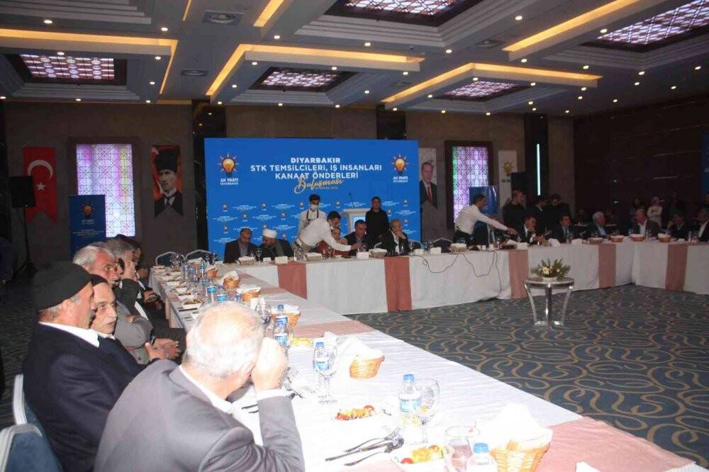 Kurtulmuş: 'Bir huzur ve selamet ikliminin burada hakim olduğunu görmek fevkalade sevindirici'