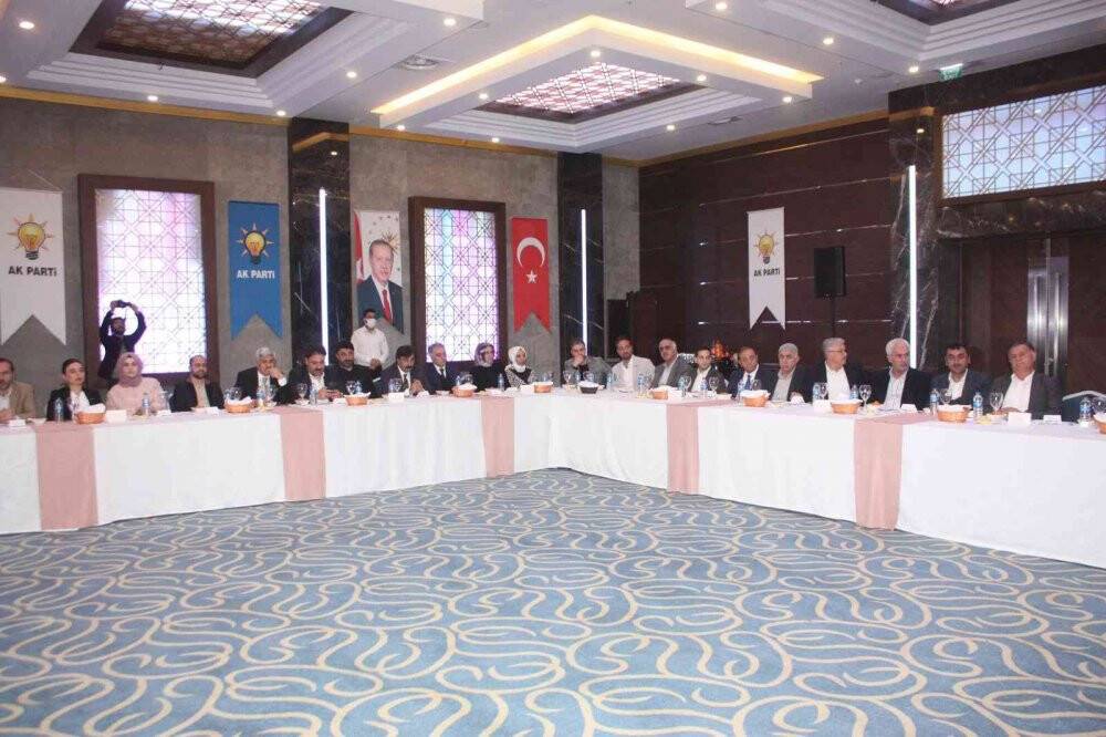 Kurtulmuş: 'Bir huzur ve selamet ikliminin burada hakim olduğunu görmek fevkalade sevindirici'