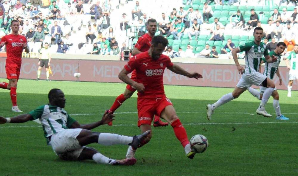Giresunspor ile  Sivasspor berabere kaldı