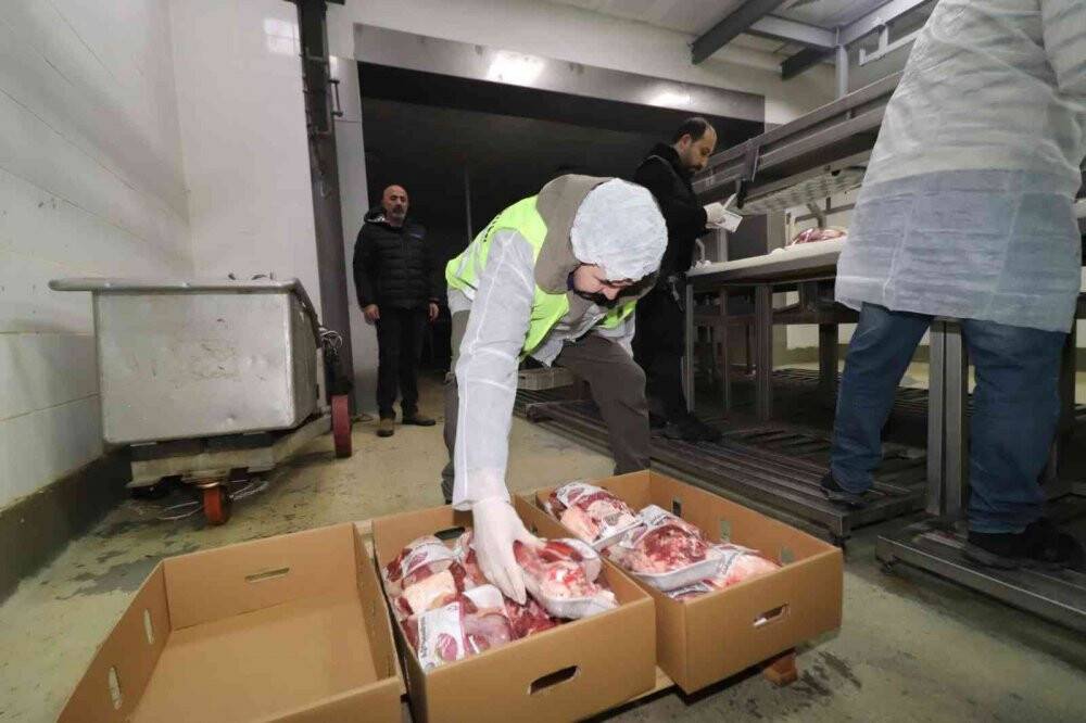 Başkan Sayan, Ramazan ayı boyunca ihtiyaç sahibi ailelere et yardımı yapacak