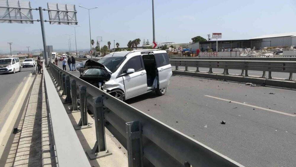 Kazada iki araç hurdaya döndü