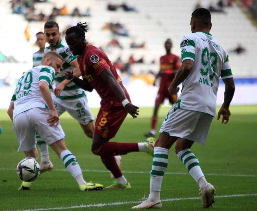 Spor Toto Süper Lig: Konyaspor: 2 - Göztepe: 0 (İlk yarı)