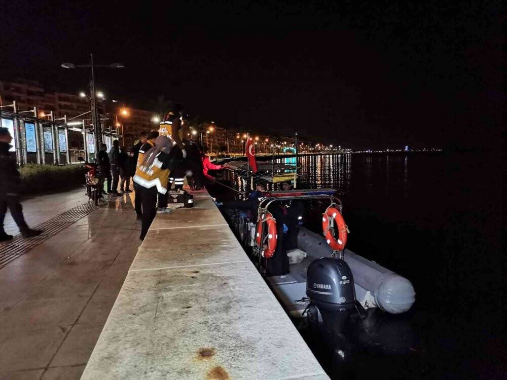 İzmir’de denizde erkek cesedi bulundu