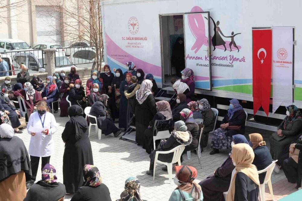 Konya’da Kanser Tarama Tırı 31 ilçeyi kadınlar için gezecek