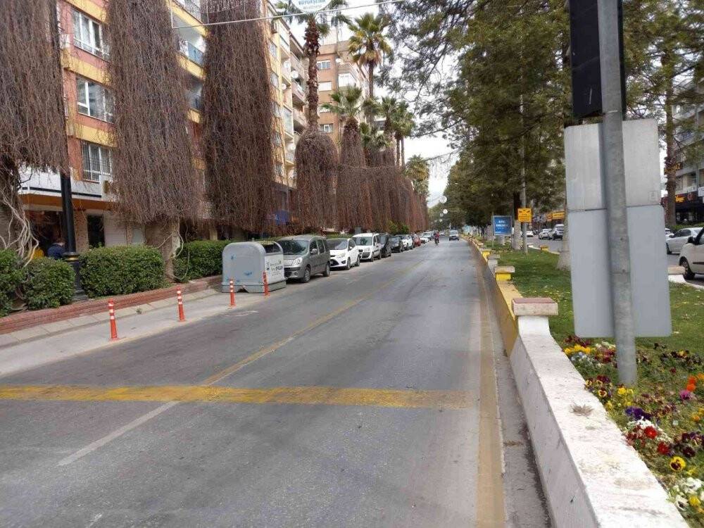 Akaryakıt zamları yolları boşalttı