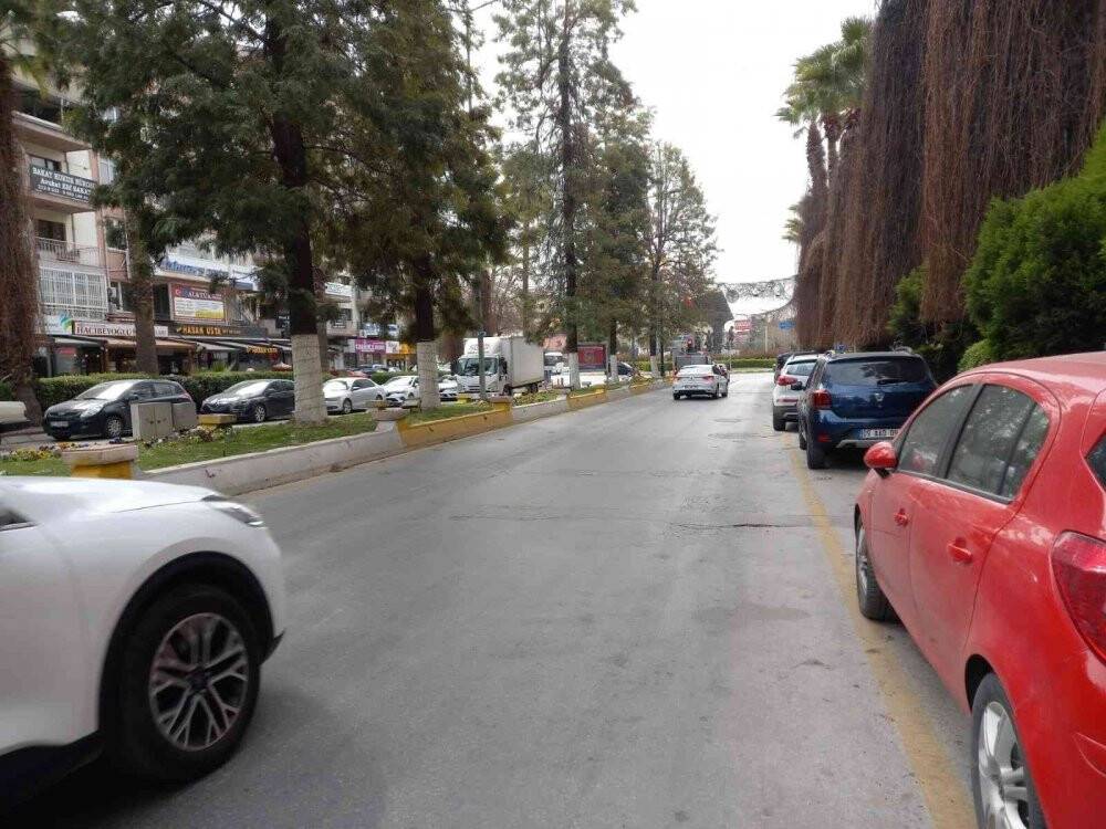 Akaryakıt zamları yolları boşalttı