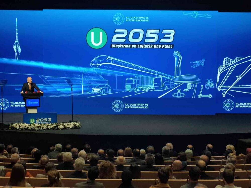 Bakan Karaismailoğlu: 'Hızlı trenlerle bağlı il sayımız 8'den 52'ye çıkacak'