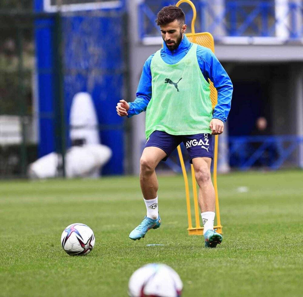 Fenerbahçe, derbi hazırlıklarını sürdürdü