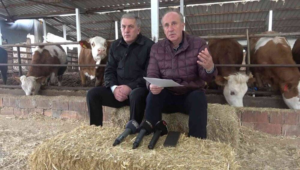 Muharrem İnce’den ahırda basın toplantısı