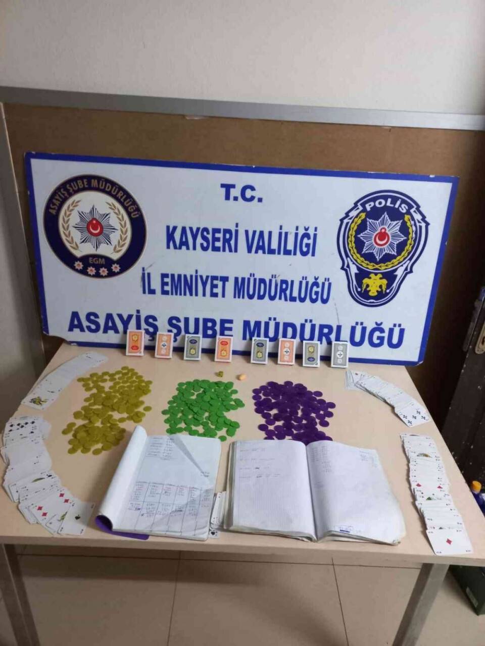 Kumar oynayan 16 kişiye 29 bin TL para cezası