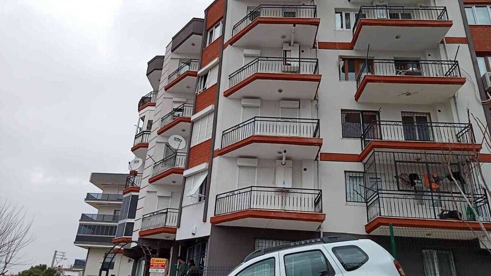 Defalarca bıçaklanan adam hayatını kaybetti