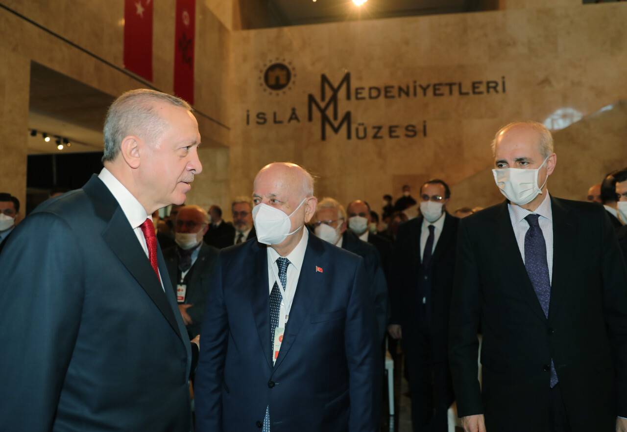aa-20220408-27507694-27507675-cumhurbaskani-erdogan-milli-saraylar-islam-medeniyetleri-muzesinin-acilisina-katildi.jpg