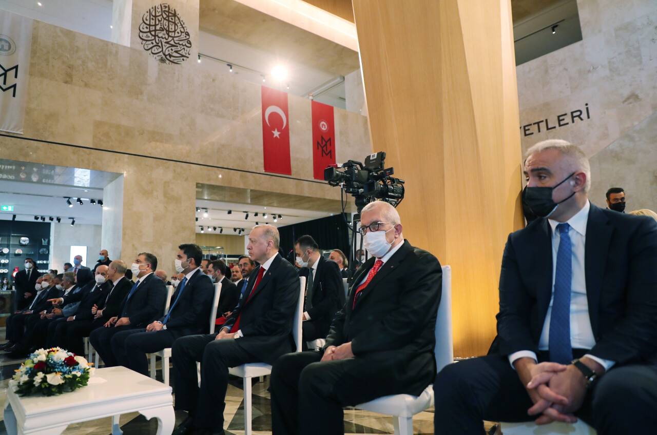 aa-20220408-27507694-27507676-cumhurbaskani-erdogan-milli-saraylar-islam-medeniyetleri-muzesinin-acilisina-katildi.jpg